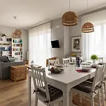 Guesthost - Lido Roomy For 7! Lido di Camaiore