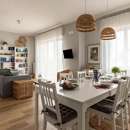 Guesthost - Lido Roomy For 7! Lido di Camaiore